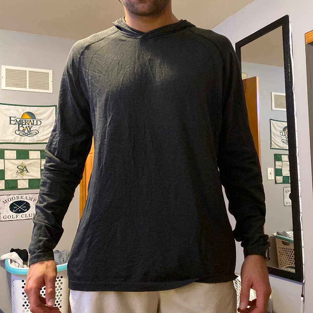 Mens black lululemon long sleeve with hoodie XXL